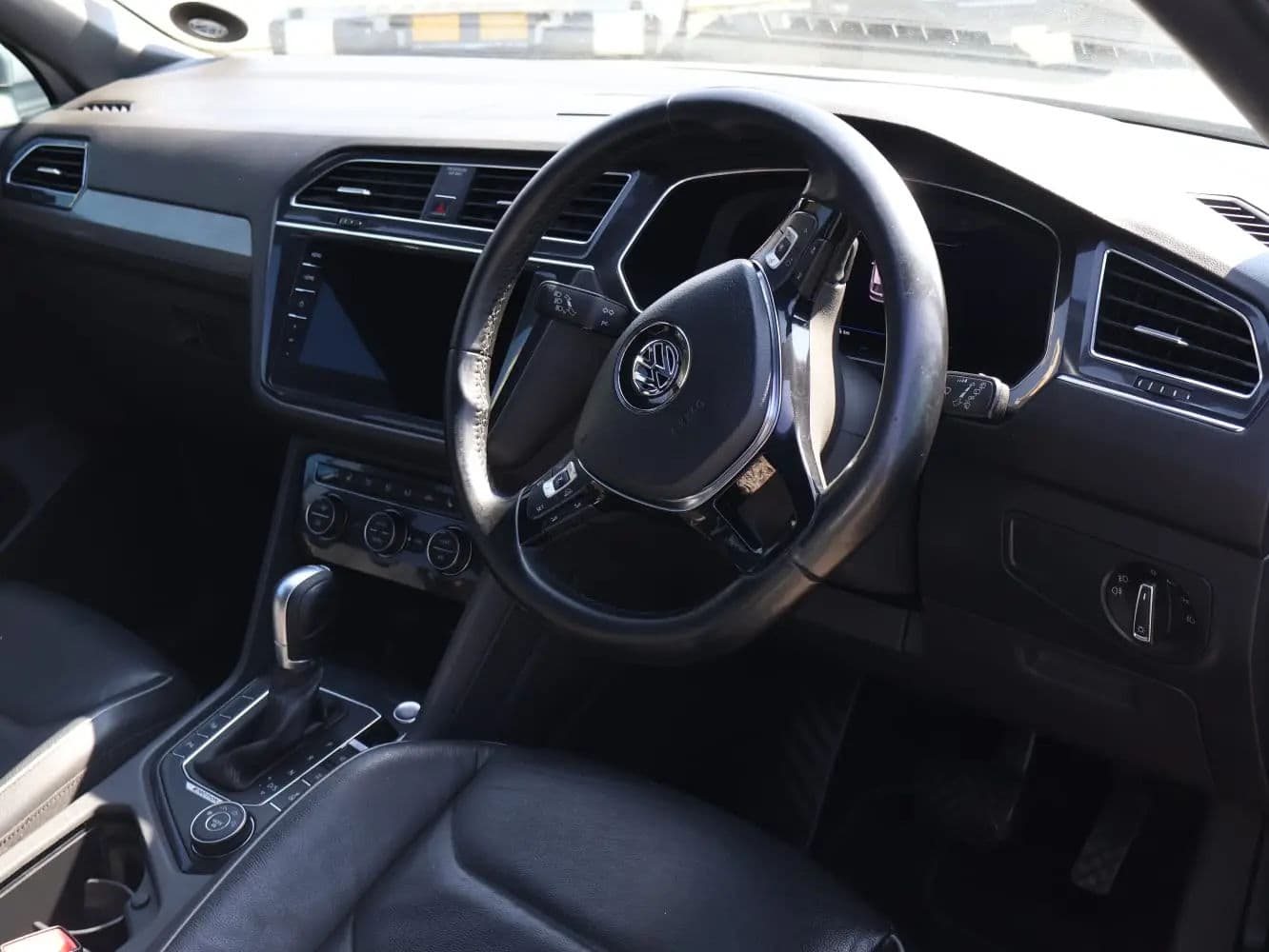 VW Tiguan — photo 5