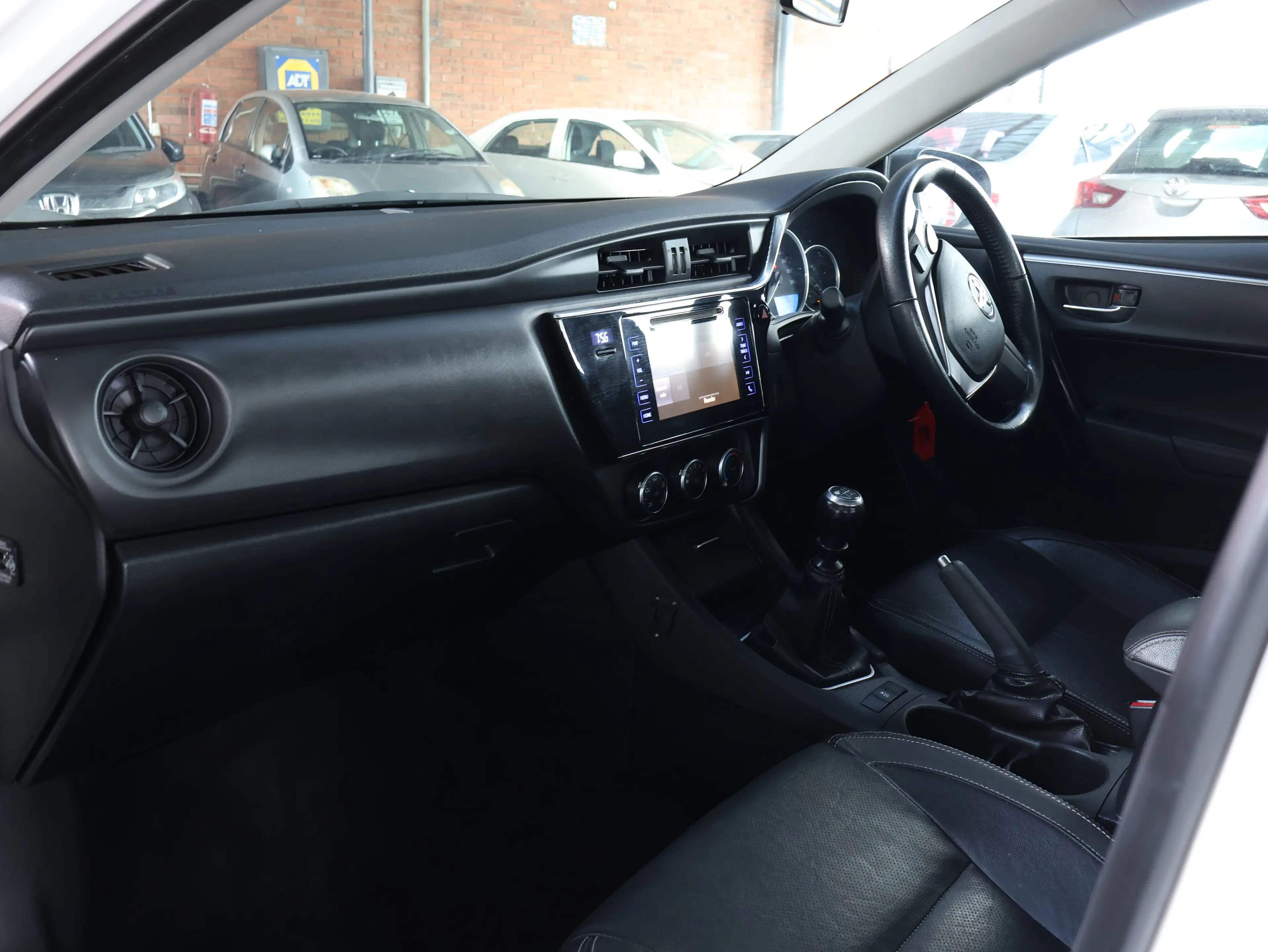 Toyota Corolla 1.8 — photo 6