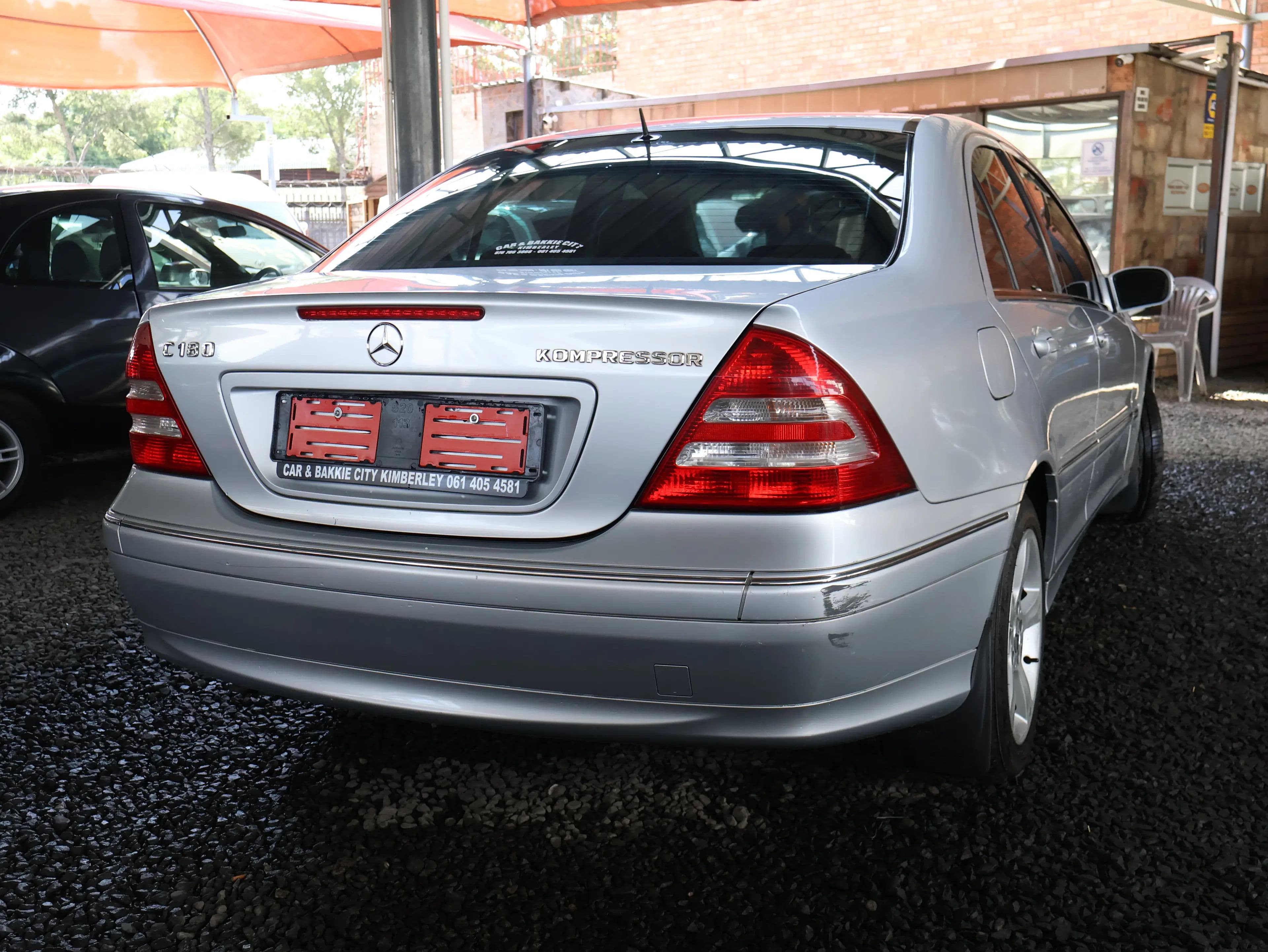 Mercedes Benz C180 — photo 2