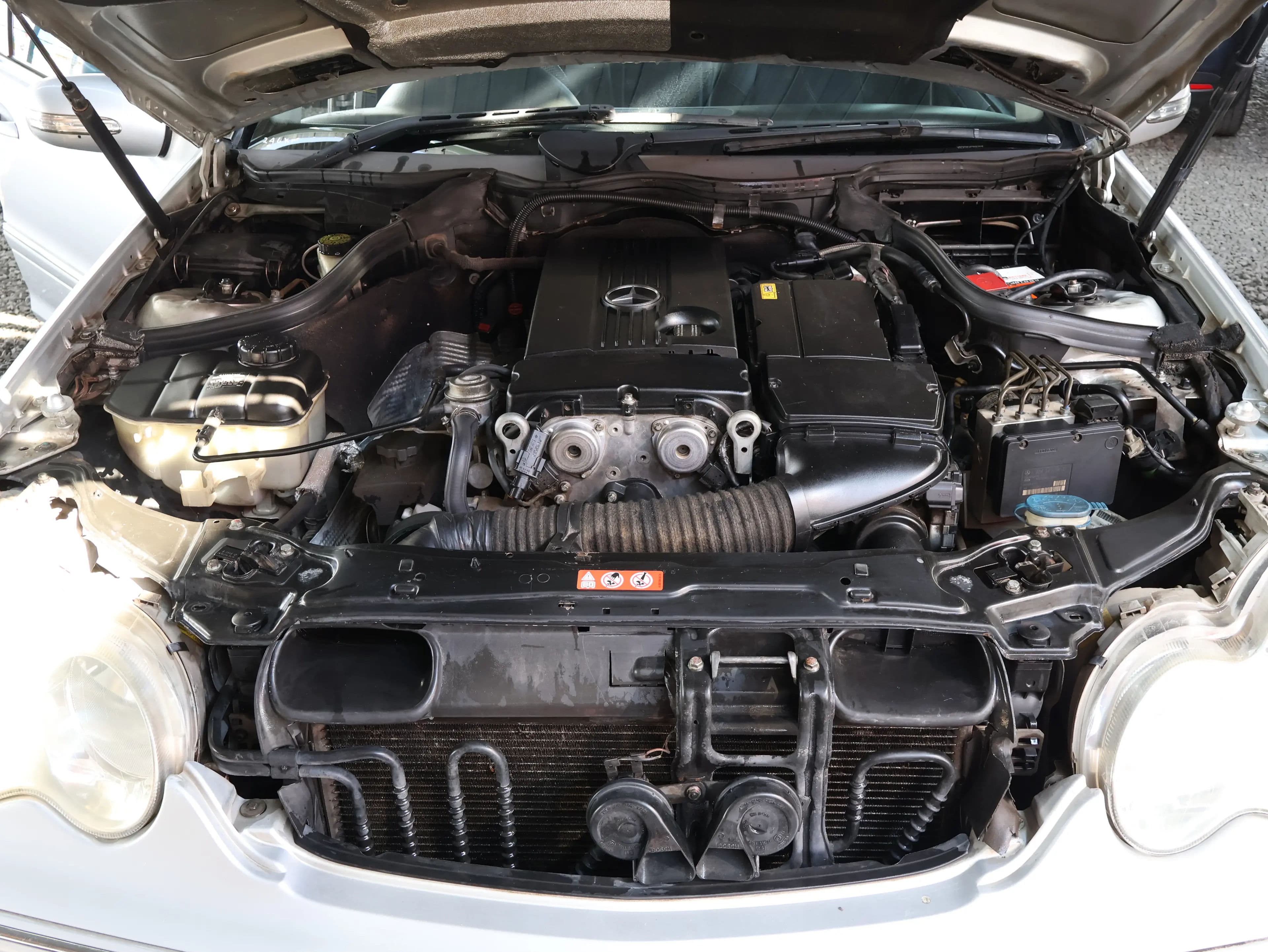 Mercedes Benz C180 — photo 8