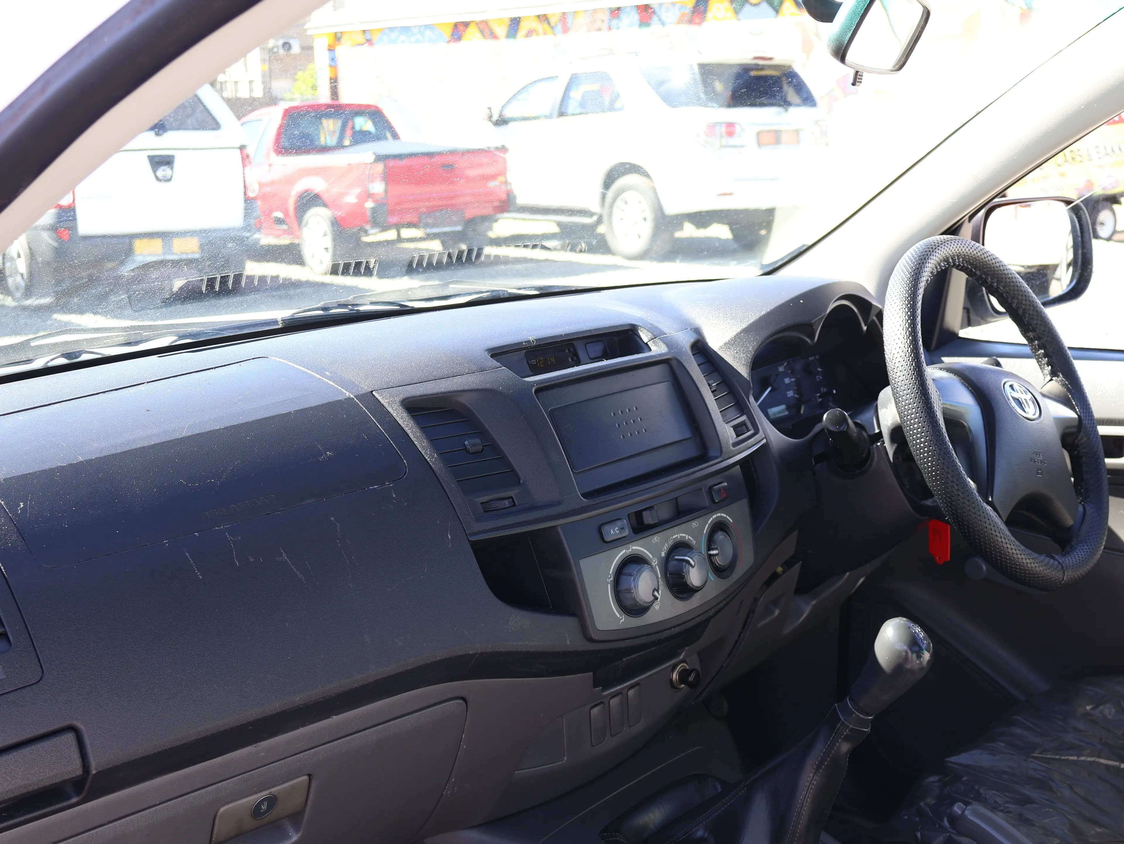 Toyota Hilux Single Cab — photo 2