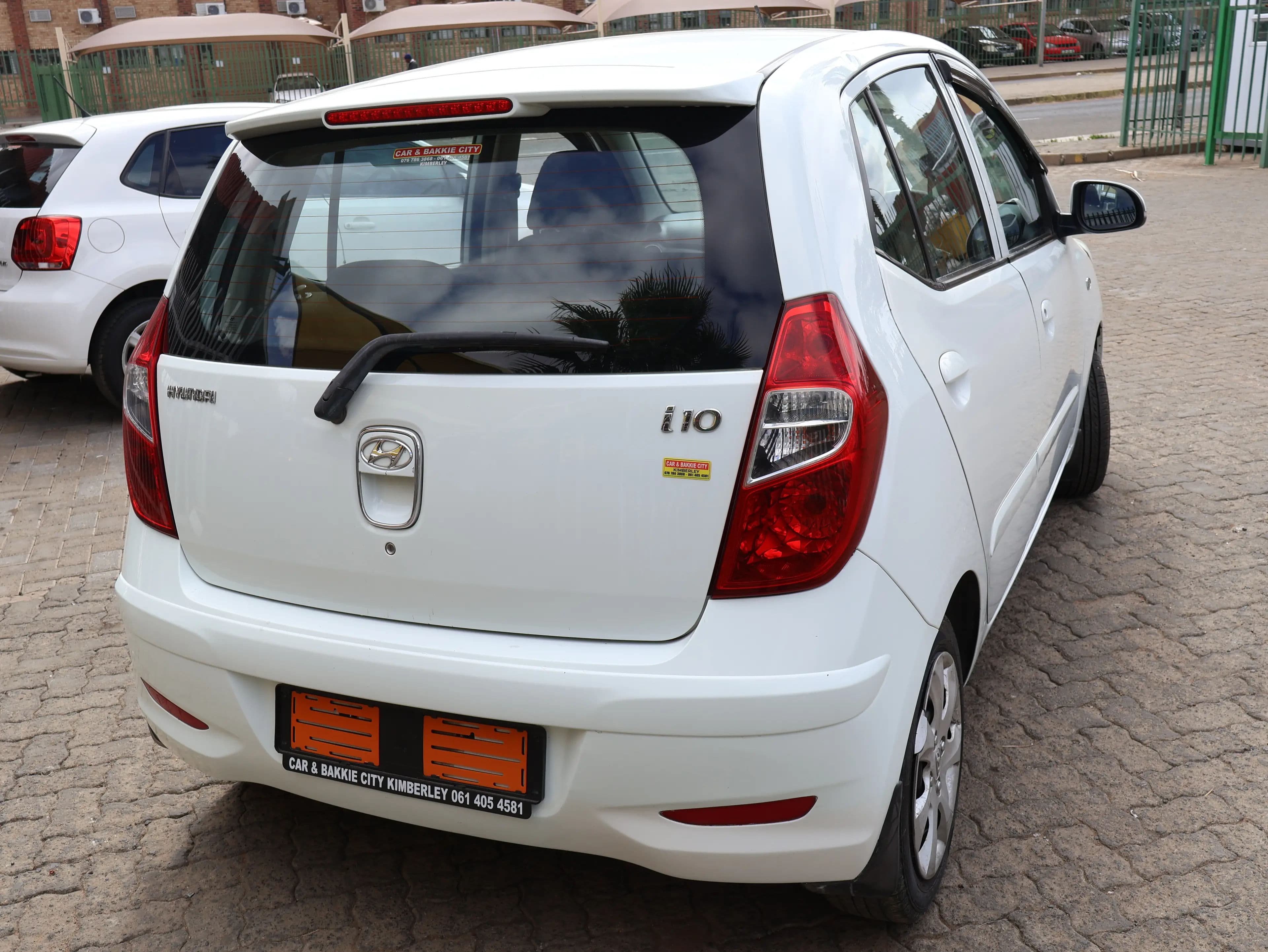 Hyundai i10 — photo 4