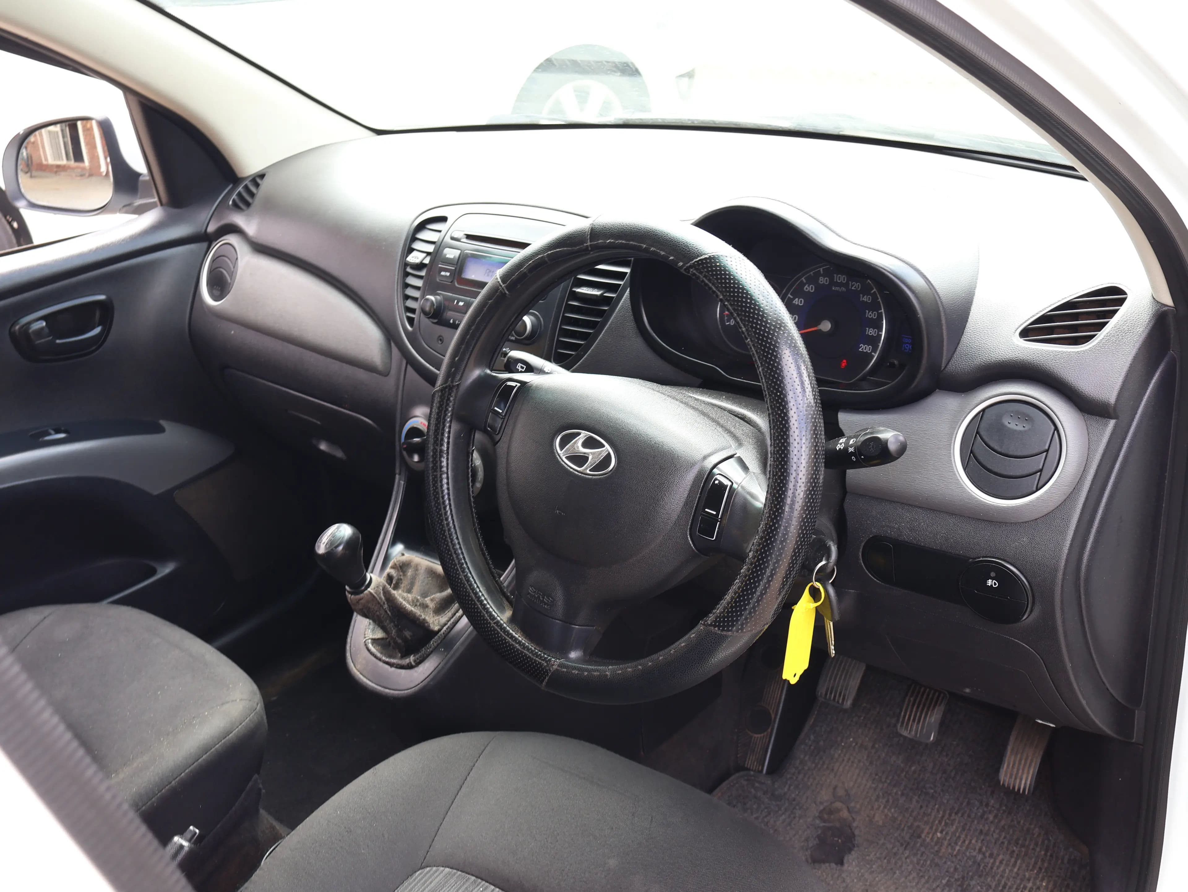 Hyundai i10 — photo 6