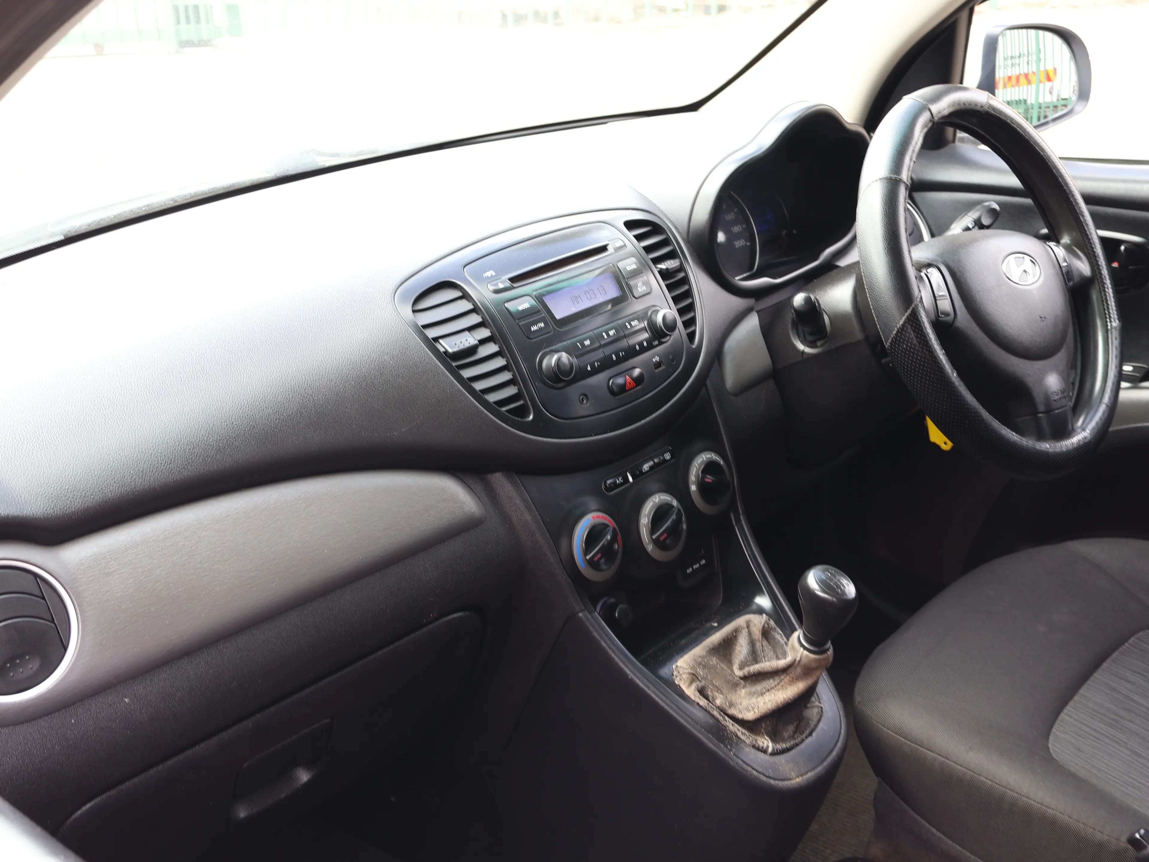 Hyundai i10 — photo 7