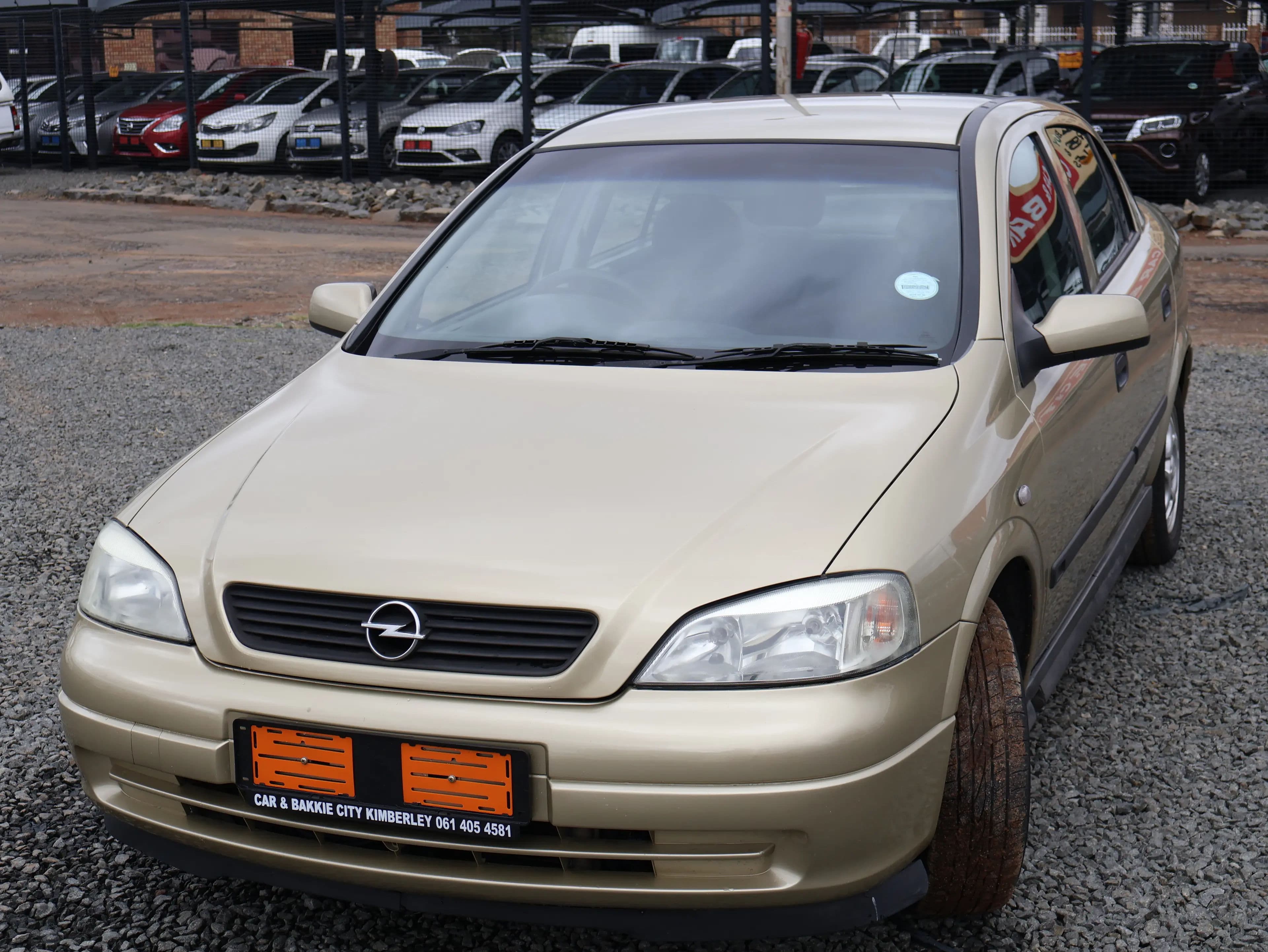 Opel Astra — photo 2