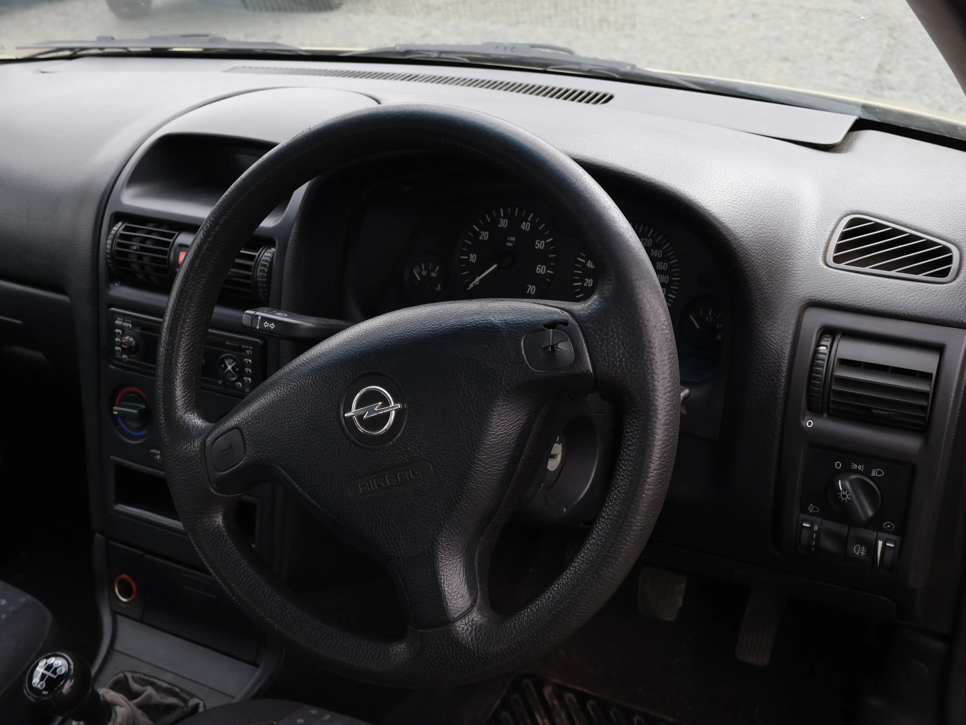 Opel Astra — photo 3