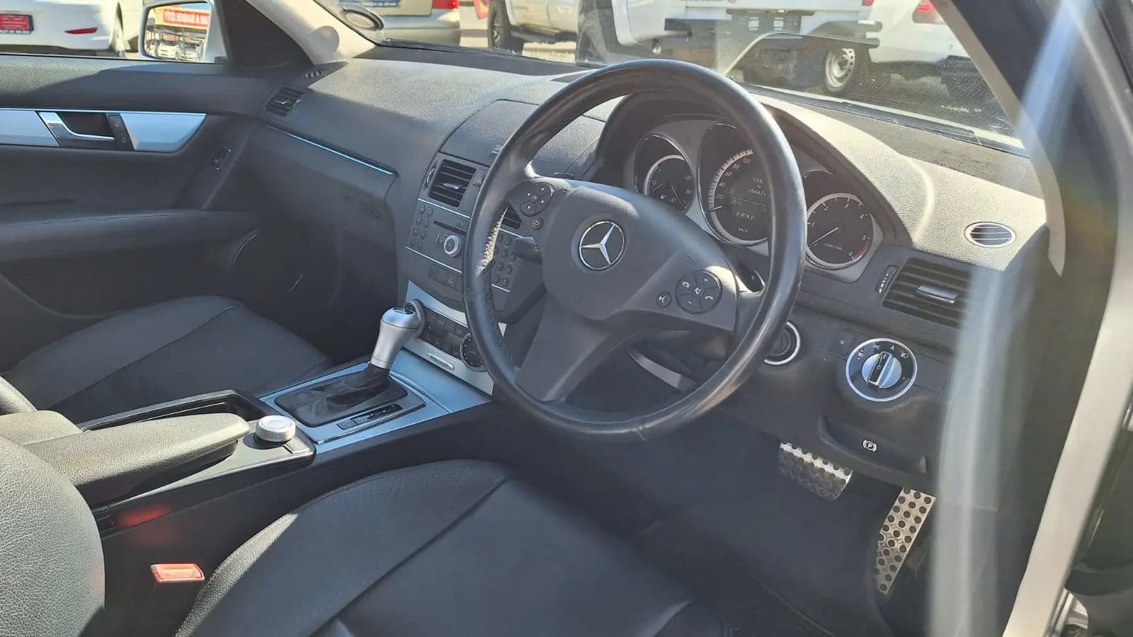 Mercedes Benz C220 — photo 5