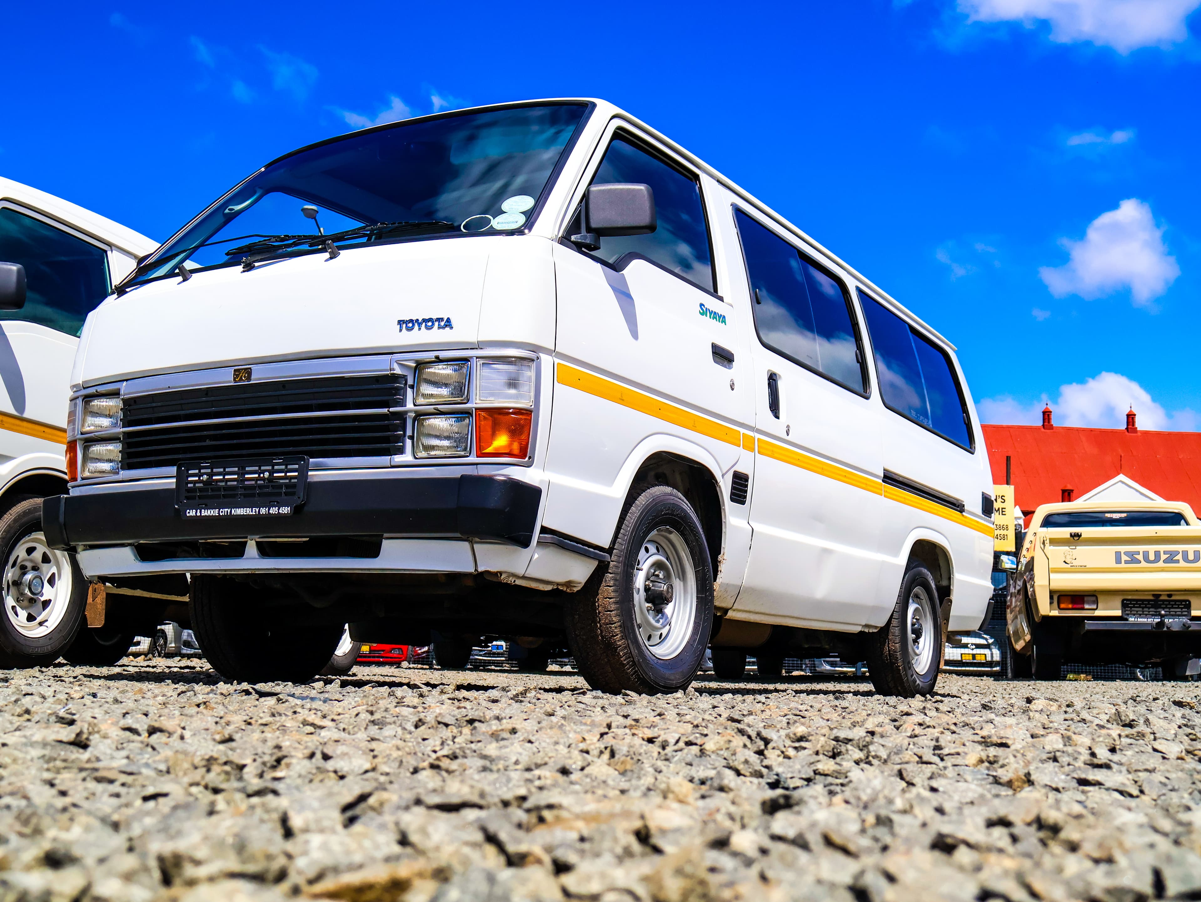 1999 Toyota Siyaya image 2