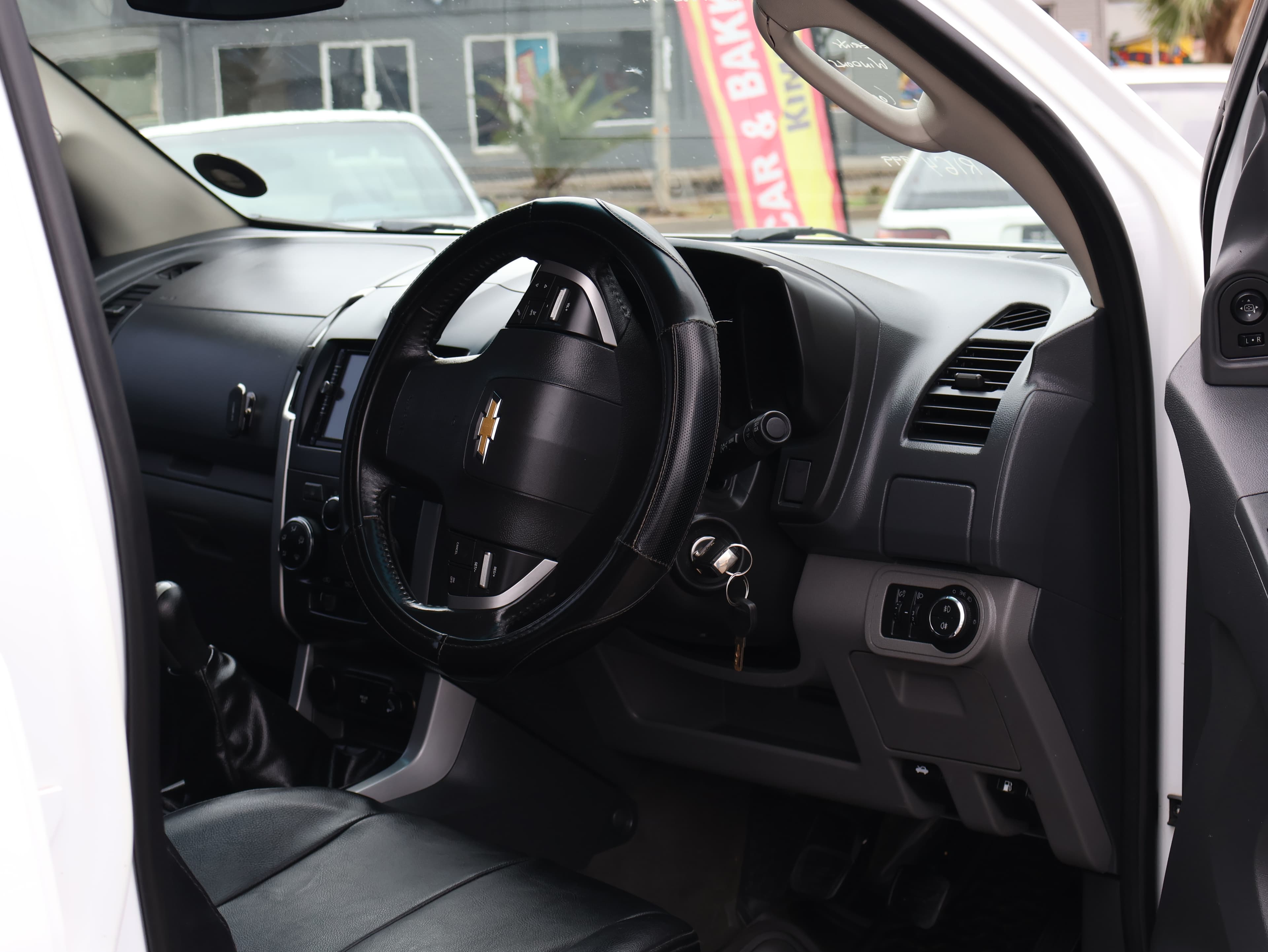 2016 Chevrolet Trailblazer image 2