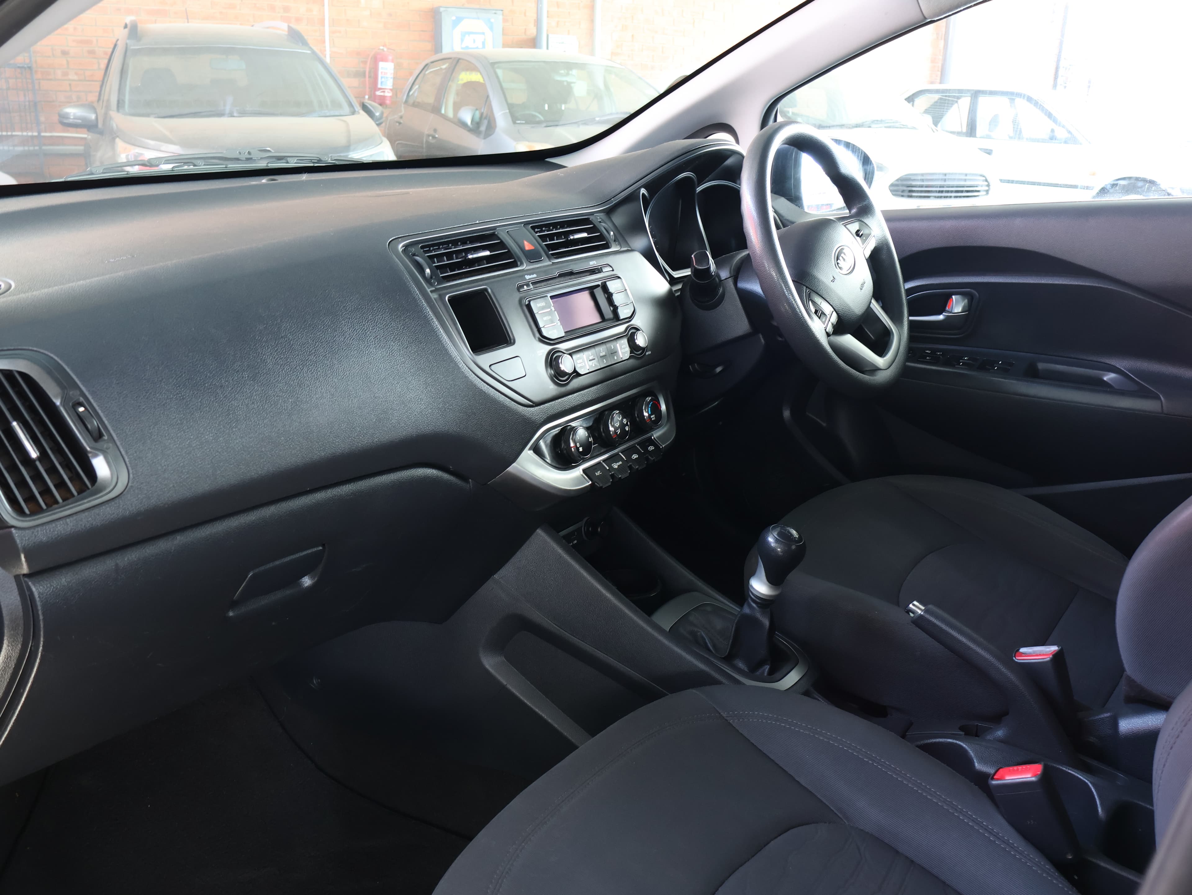 2015 KIA RIO image 5