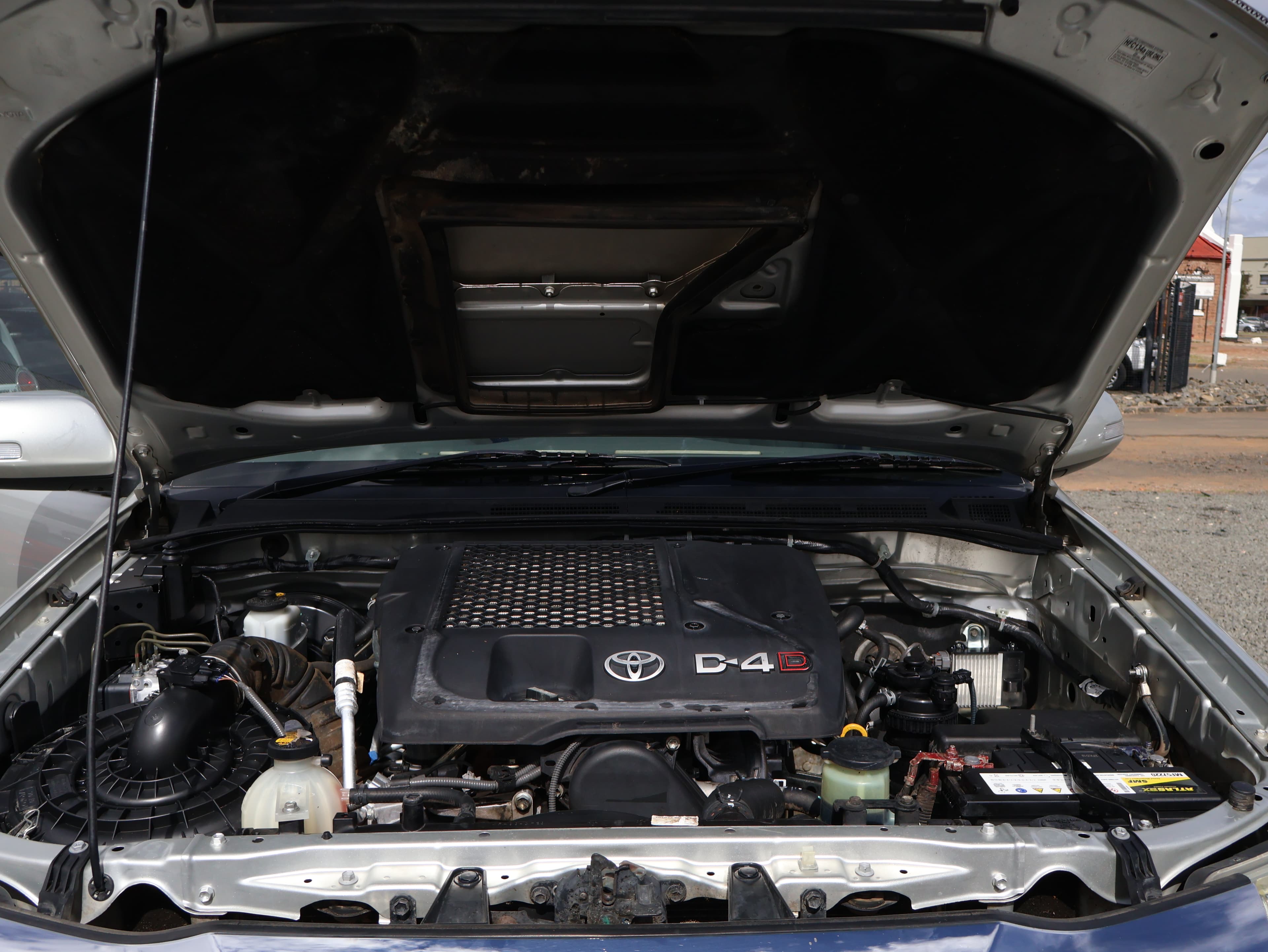 2009 Toyota Fortuner image 8