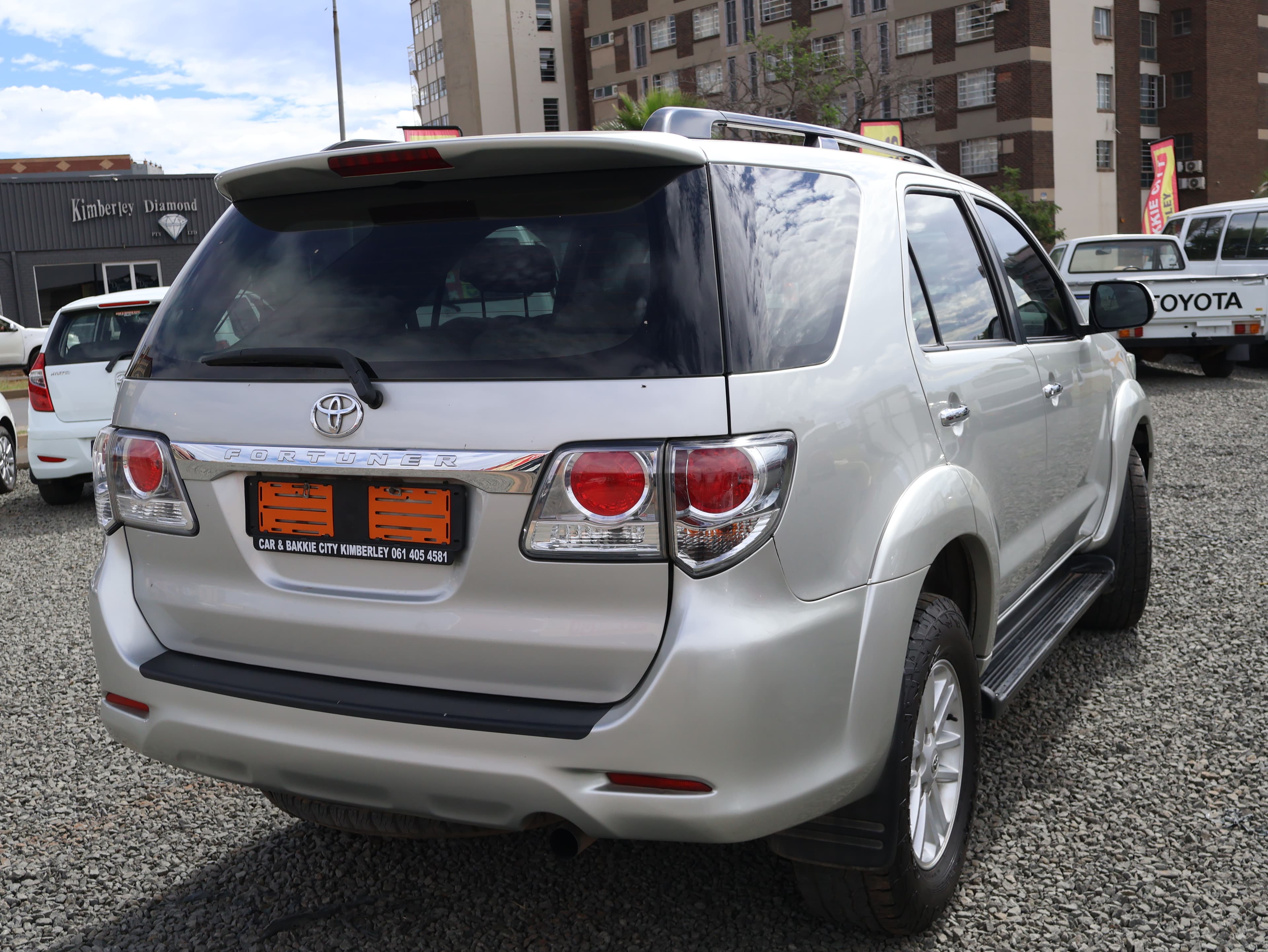 2009 Toyota Fortuner image 3