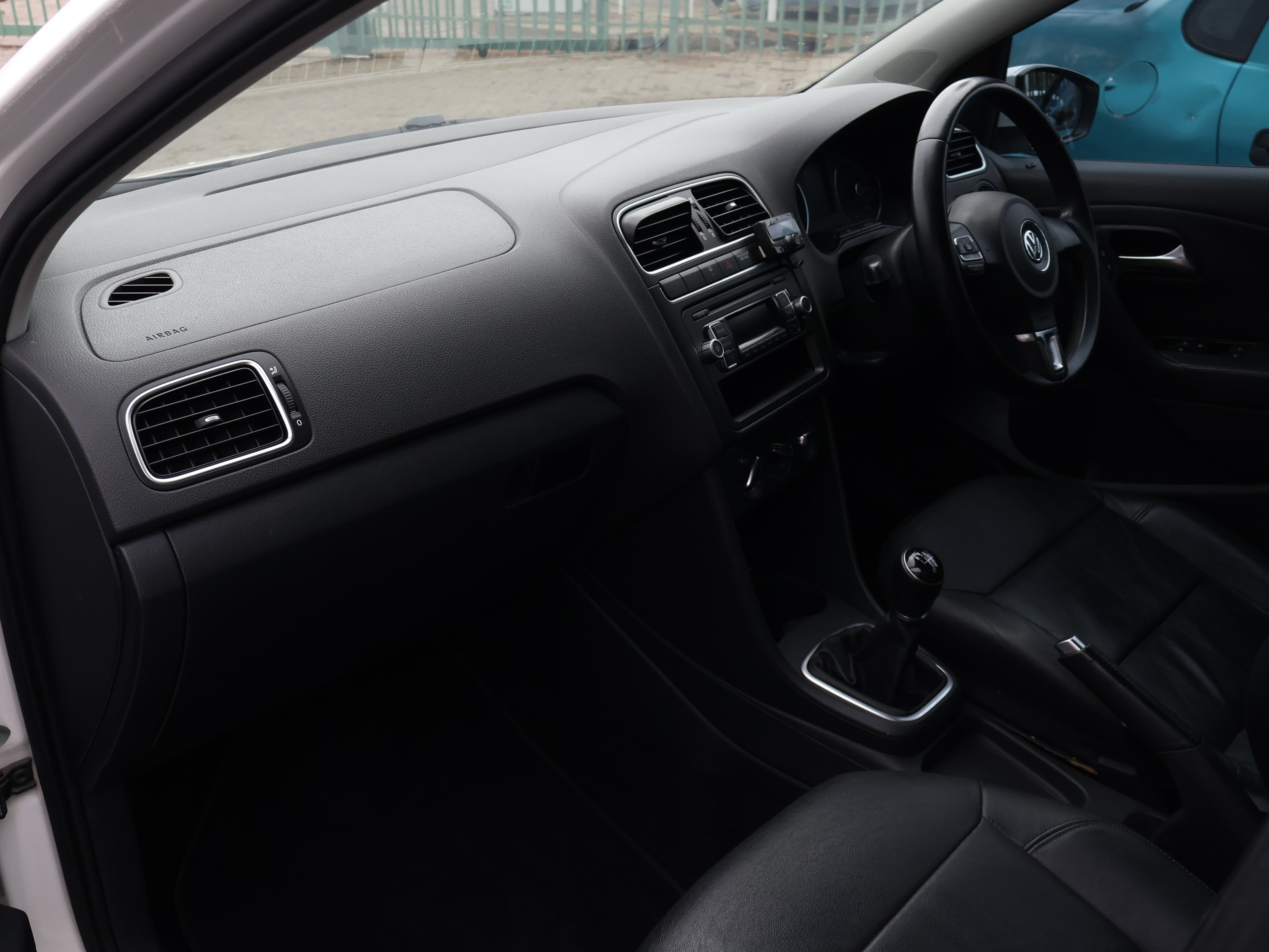 2017 Volkswagen Polo image 3