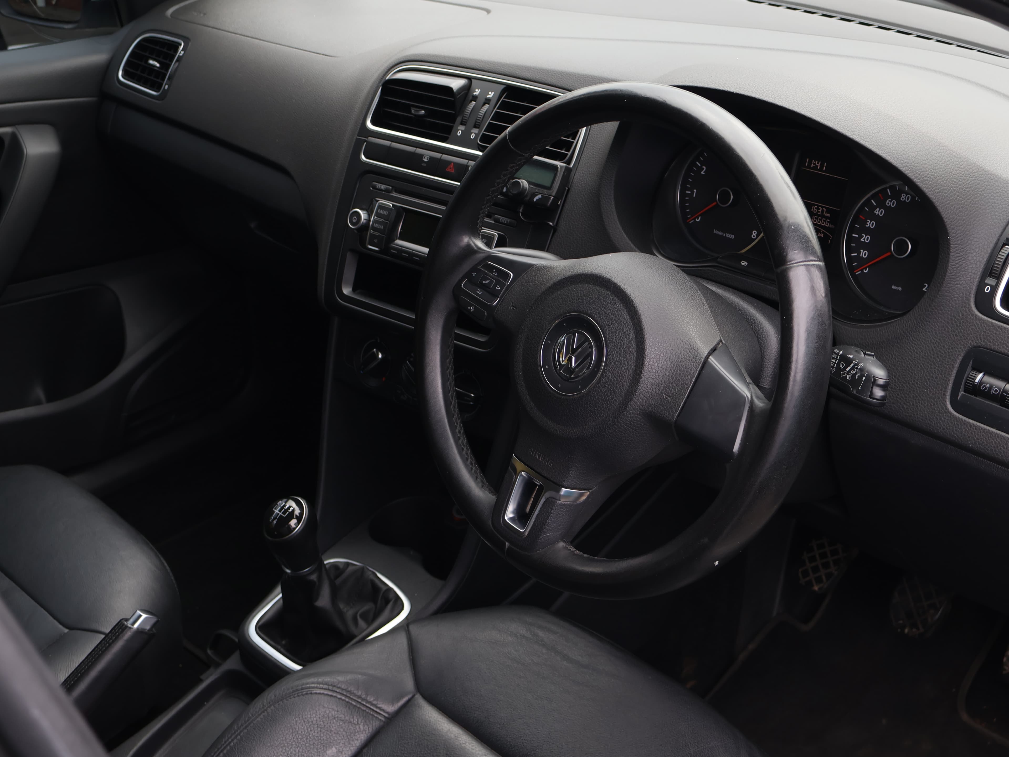 2017 Volkswagen Polo image 4