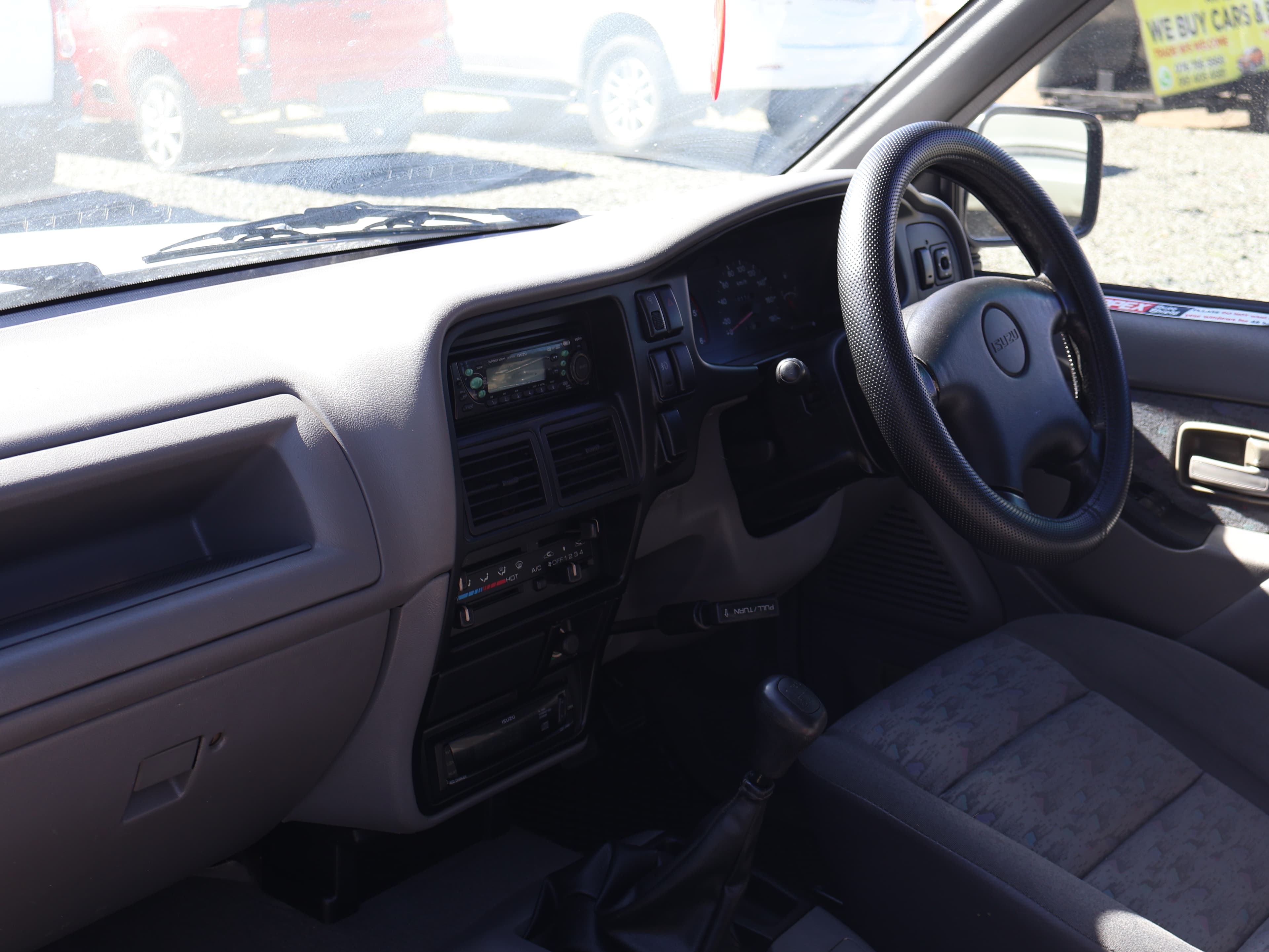 2001 Isuzu KB280 image 6