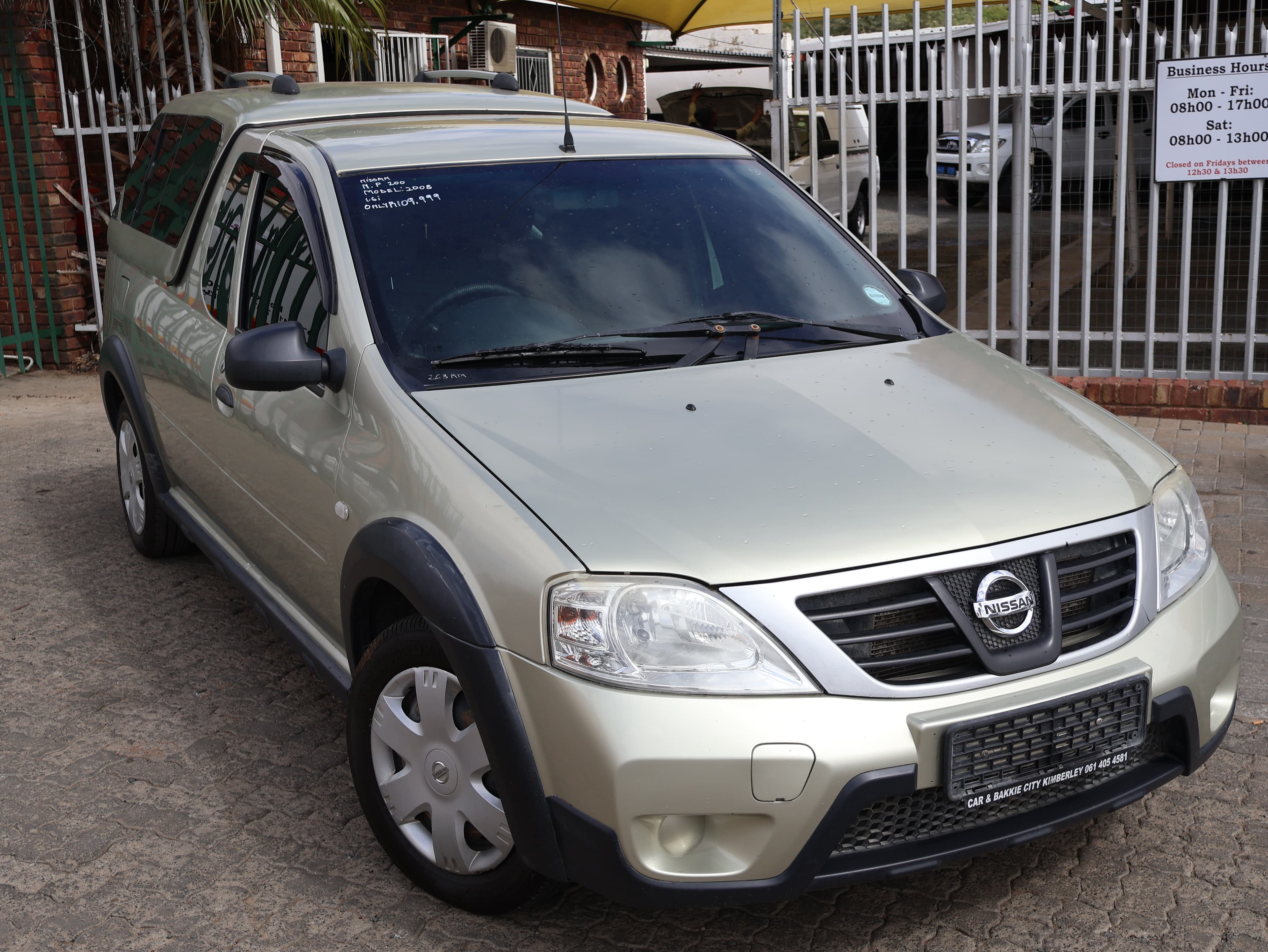 2010 Nissan NP200