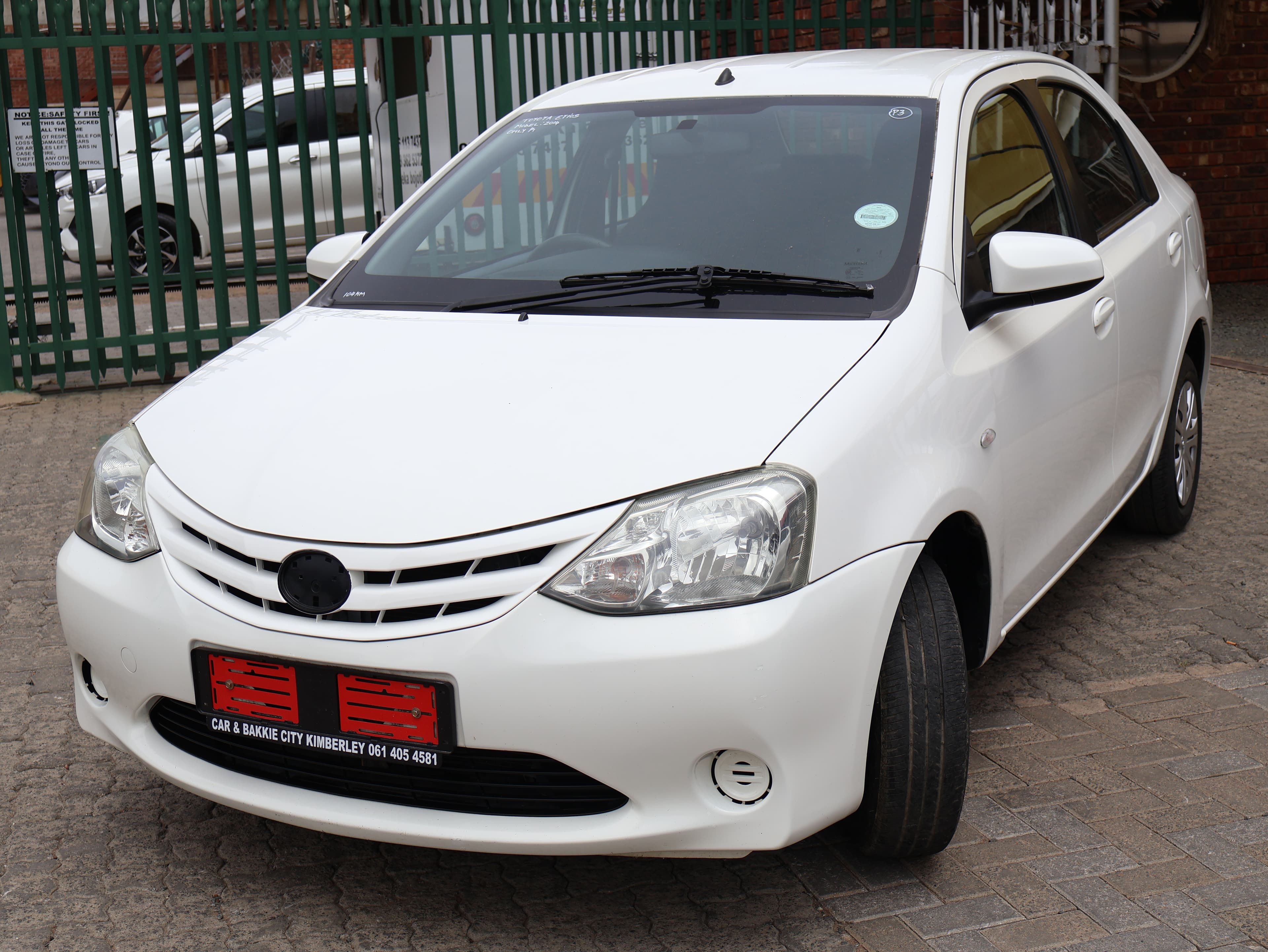 2014 Toyota Etios image 2