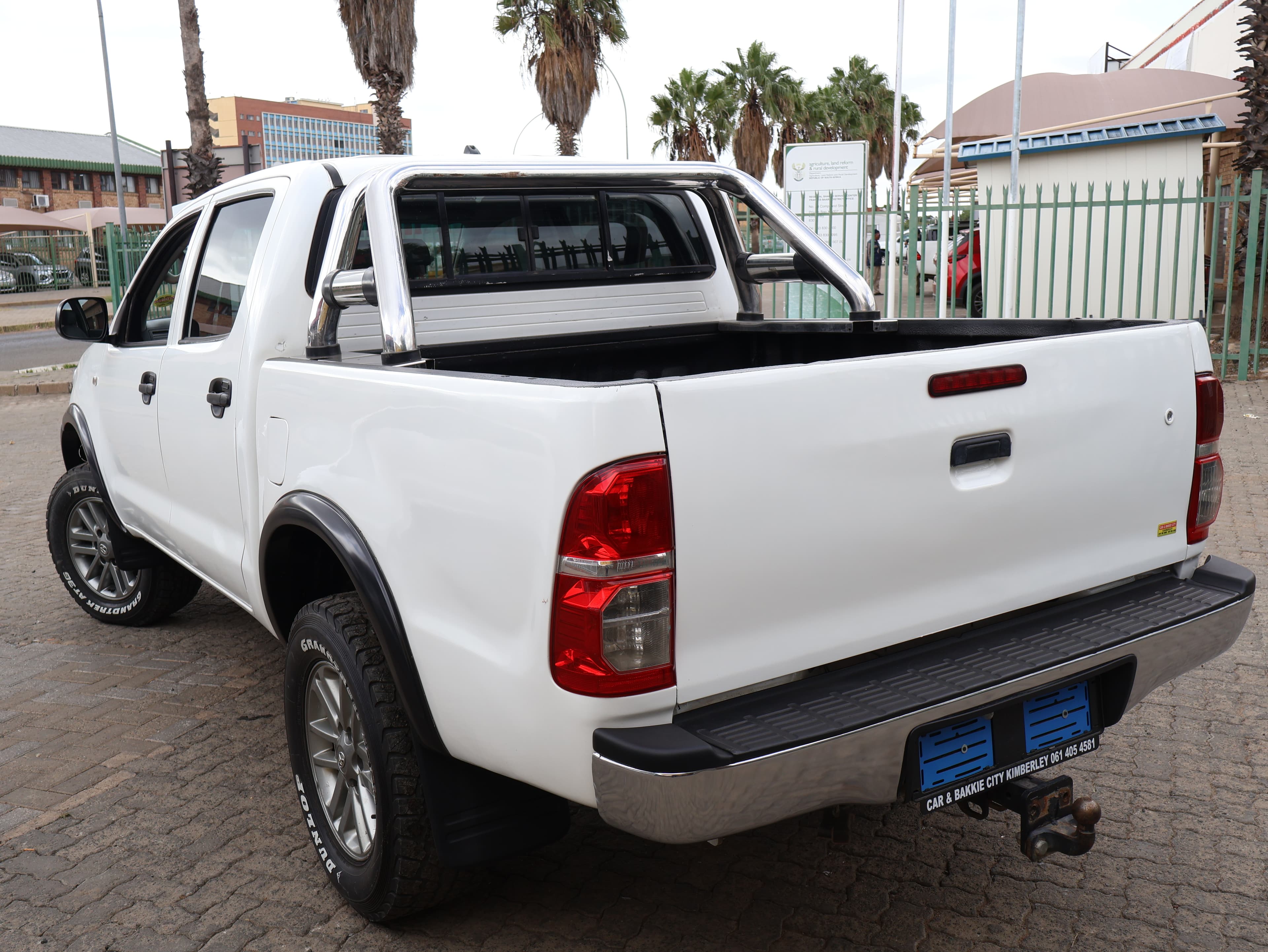 2011 Toyota Hilux image 3