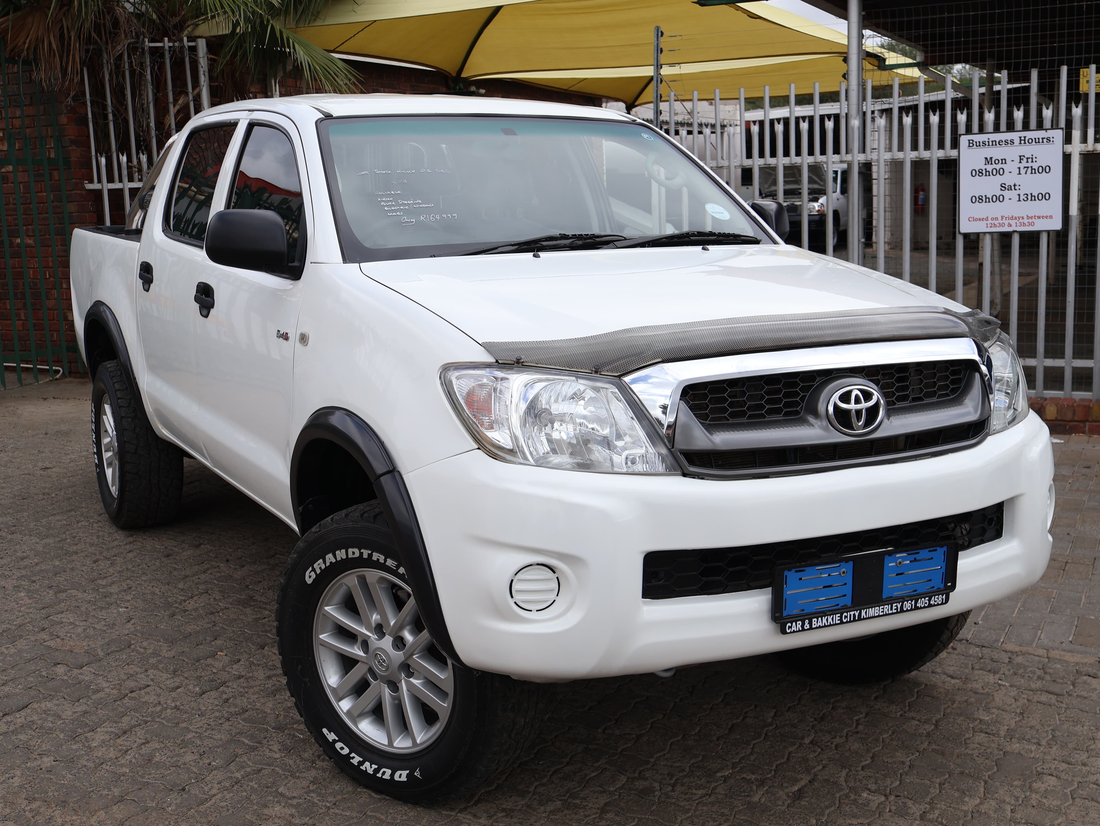 2011 Toyota Hilux image 1