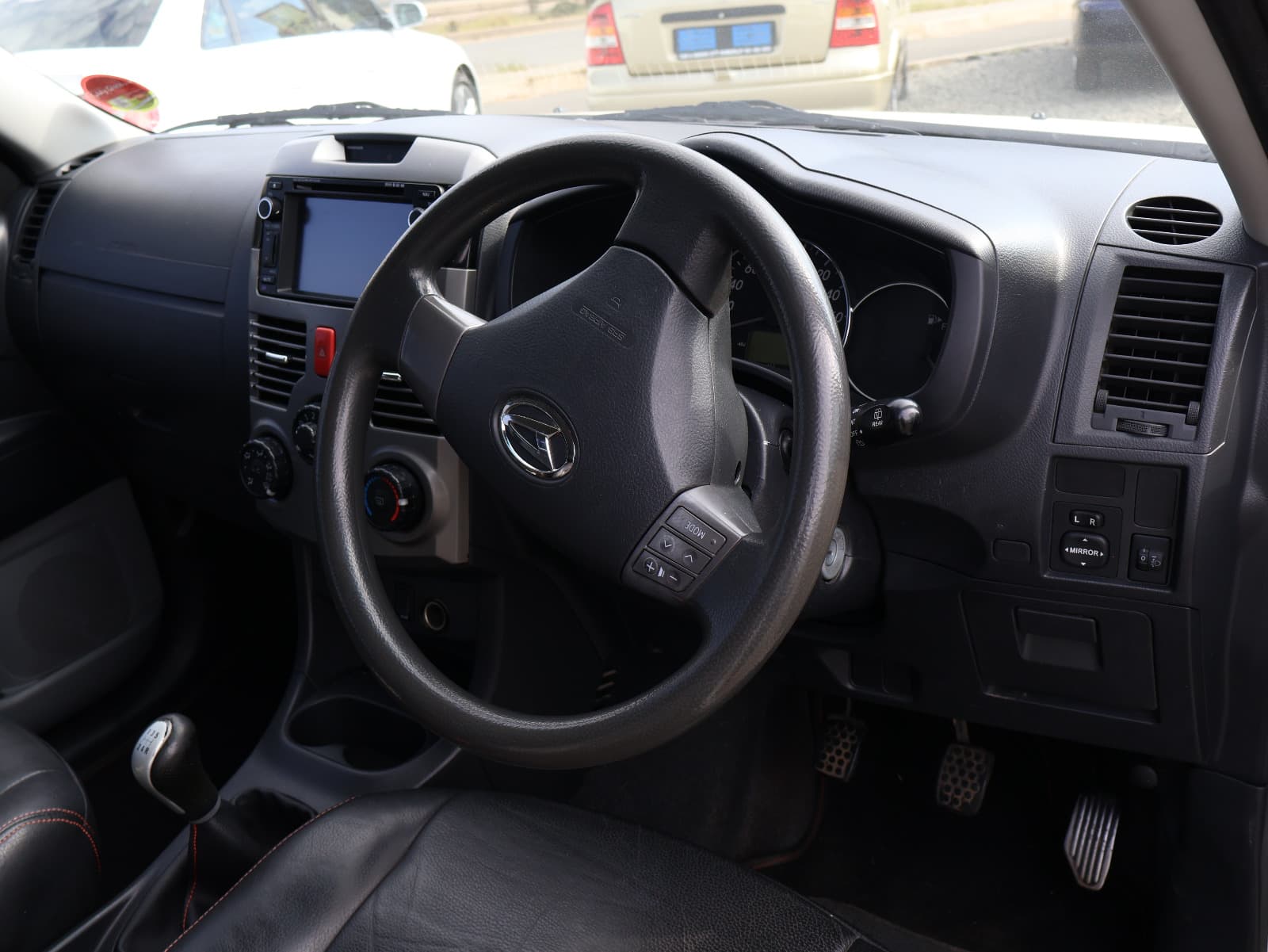 2012 Daihatsu Terios image 3