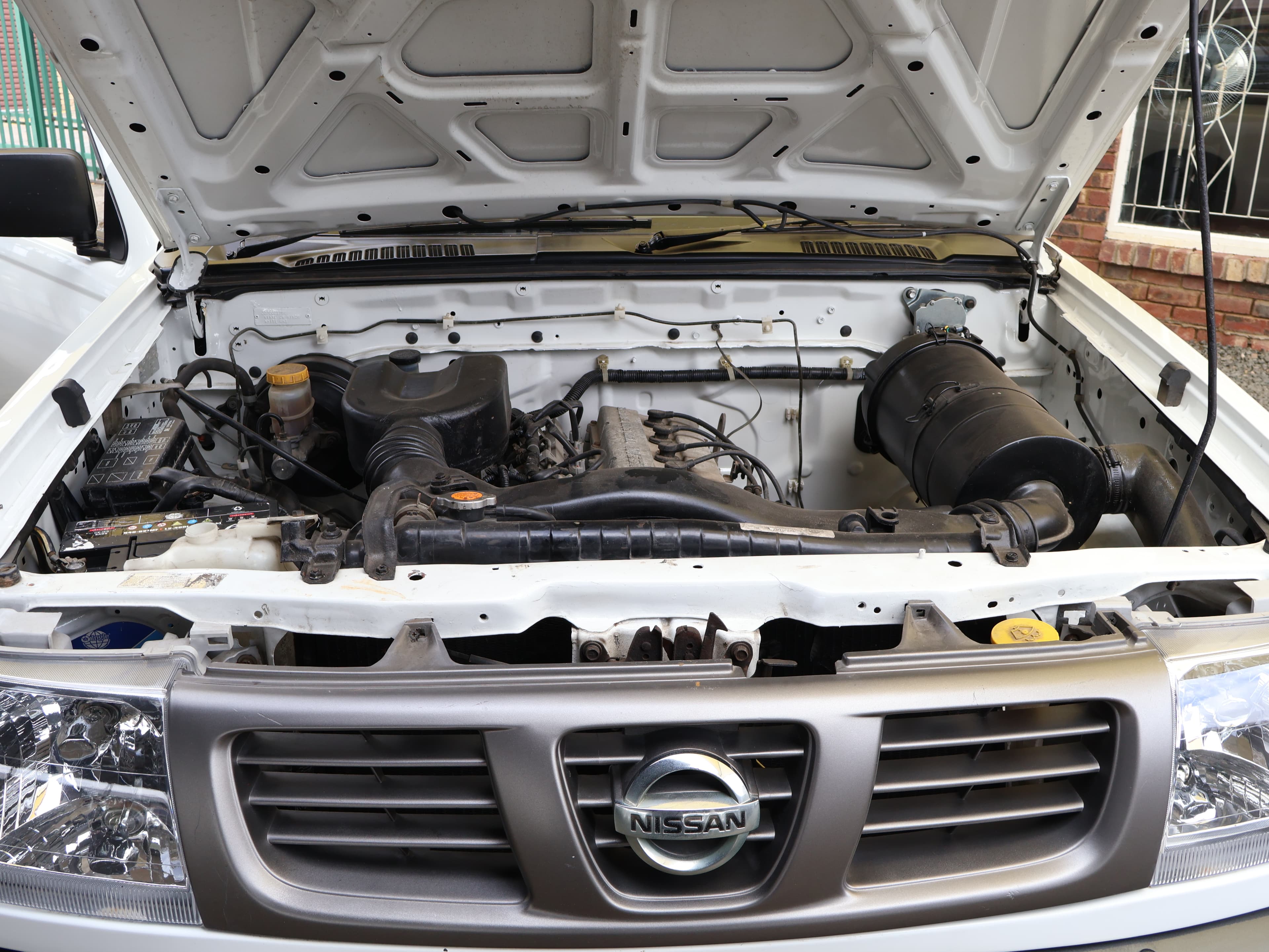 2007 Nissan NP300 image 7