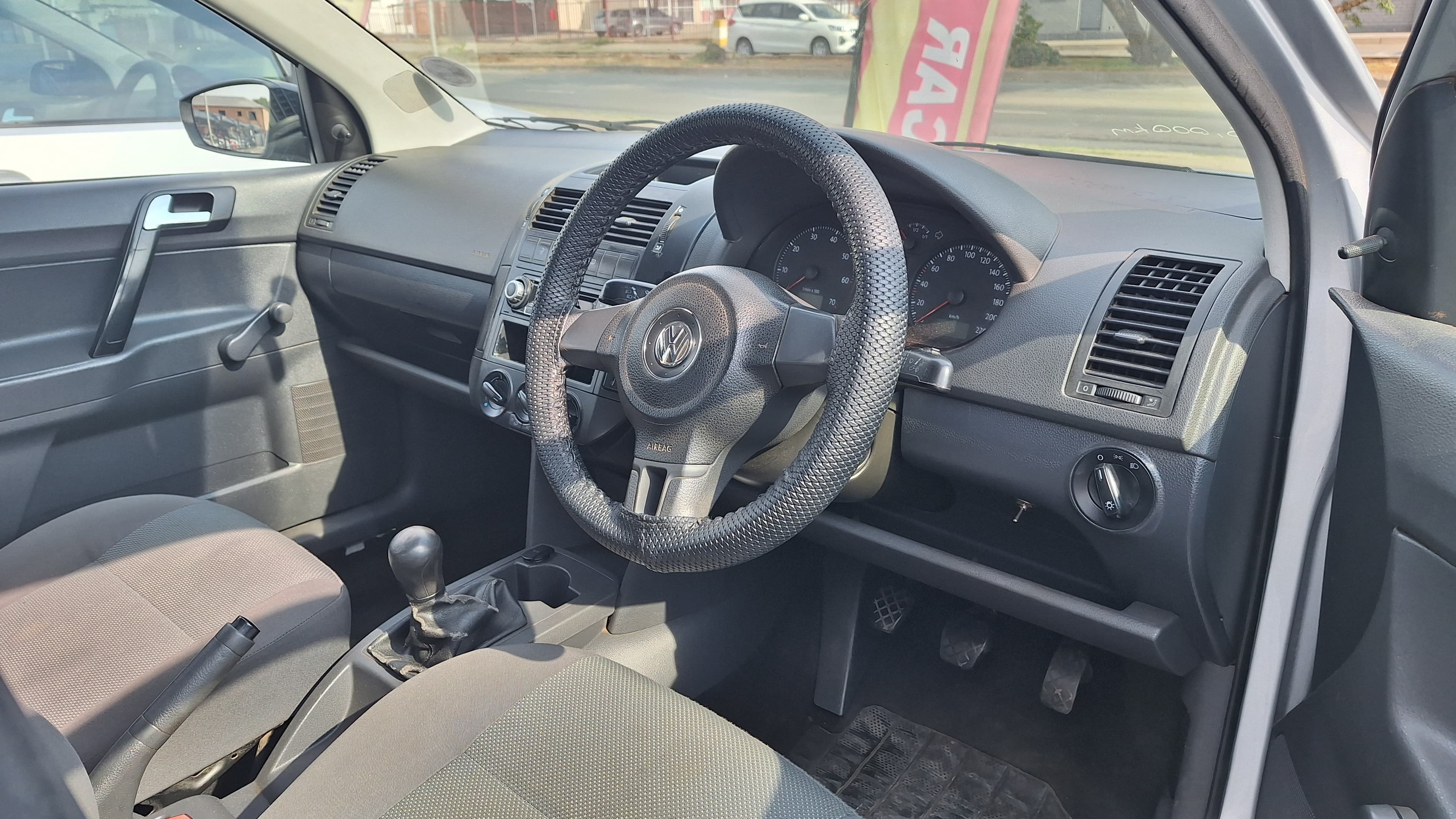 2018 Volkswagen Polo image 3
