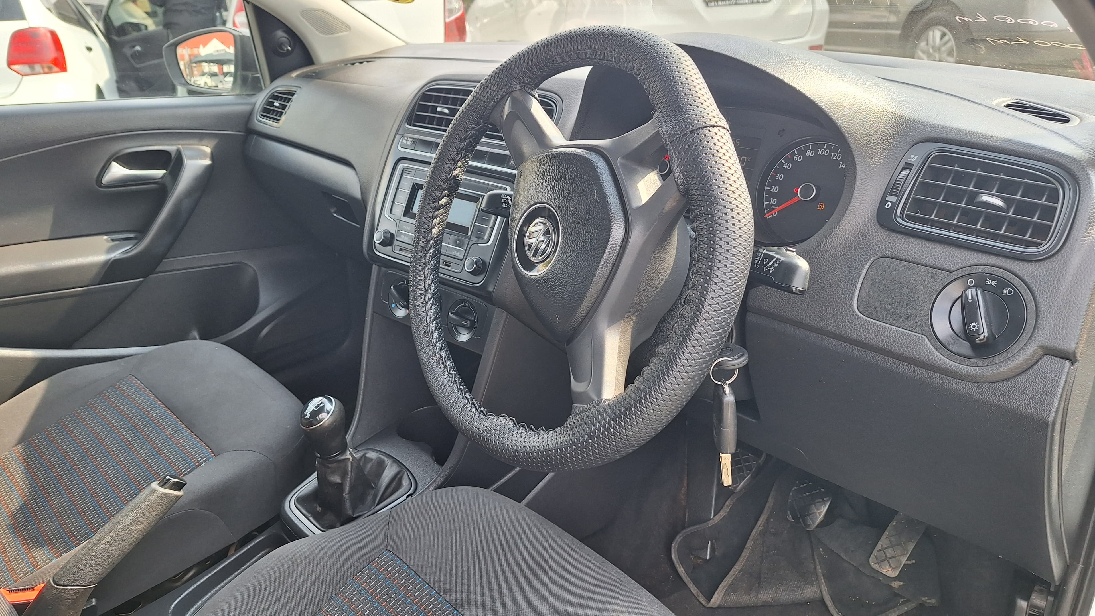 2020 Volkswagen Polo image 3